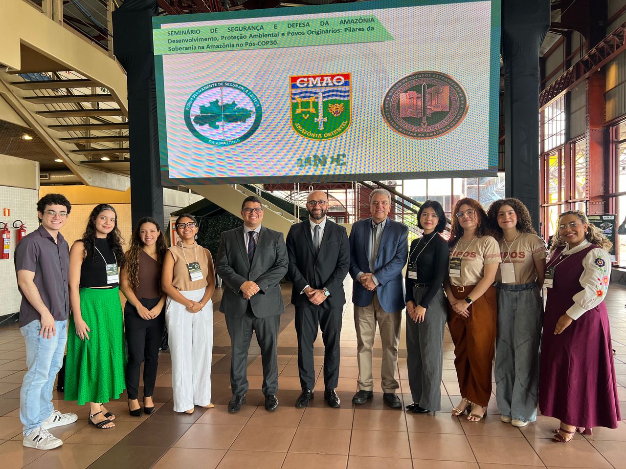 Participantes do seminário sobre território e Amazônia Oriental